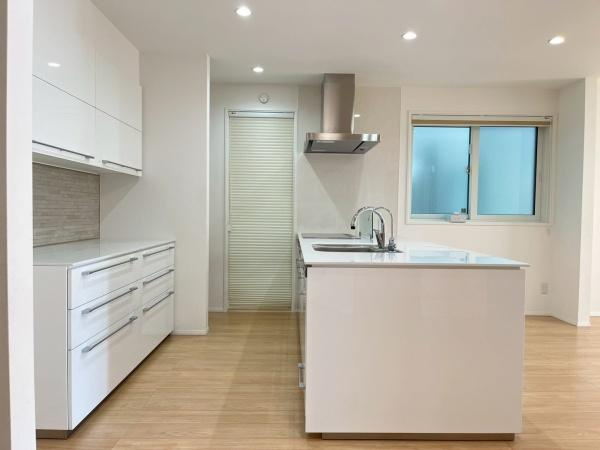 和歌山市西庄　中古戸建のキッチン