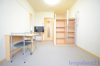 【居間・リビング】 | レオパレスヴェルデ古曽部 | ※写真と現物が異なる場合は現物を優先いたします。