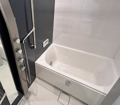 Innocent Doyamaの浴室