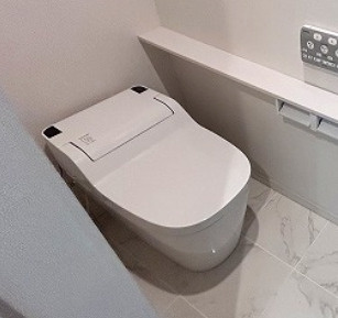 Innocent Doyamaのトイレ