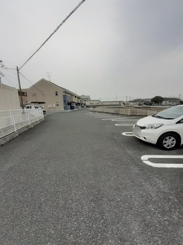 ラブリーＡの駐車場