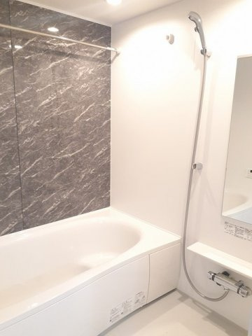 コンフィアンサ　トレスの浴室