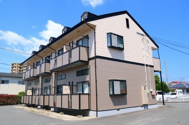 ロ－タスビレジ一番館の外観