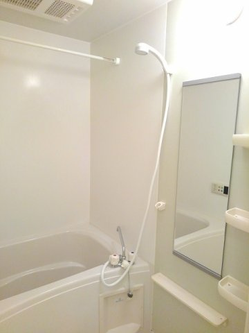 リバティーベル天神の浴室