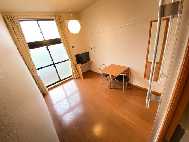 レオパレスＫＡＺＵの居間・リビング|現況優先