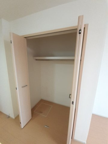 リバー　サイド　レジデンスの収納