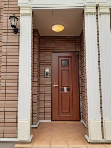 フィオーレツカサⅢ　Ａ棟のエントランス