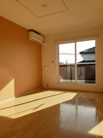 ニューライズ和Ｃの居間・リビング