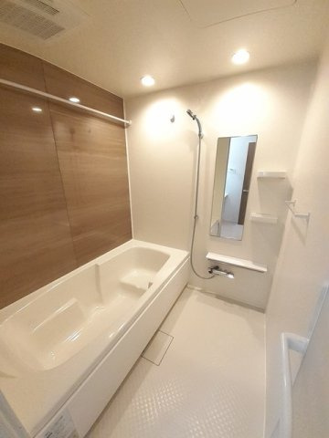 ファーネスト・クヌギの浴室