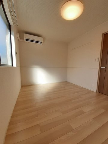 ファーネスト・クヌギの内装