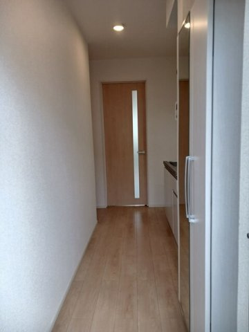 シルエットの玄関