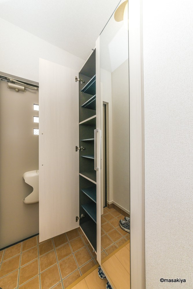 プリムローズ　Ｂの玄関|下駄箱