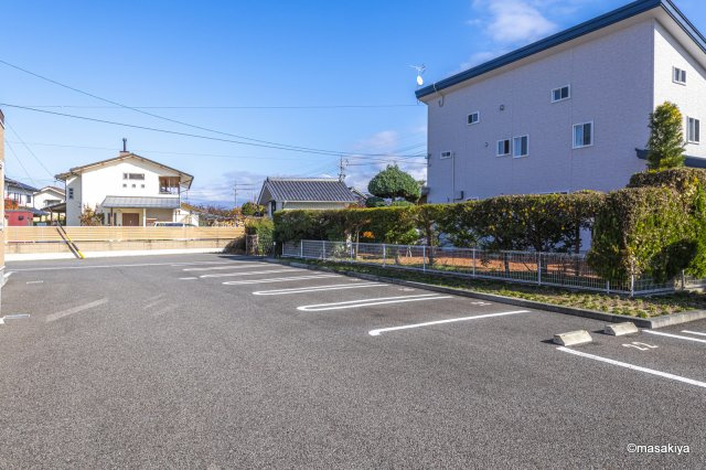 プリムローズ　Ｂの駐車場|駐車場　2台目あります。
