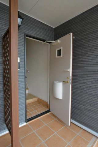 Ｖｉｌｌａ　アニバ　Ⅱのエントランス