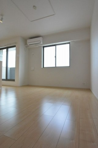 Ｖｉｌｌａ　アニバ　Ⅱの居間・リビング