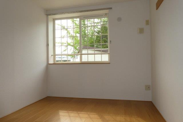 ＰＲＩＮＣＥ　ＣＯＵＲＴ　Ａの洋室