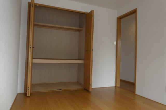 ＰＲＩＮＣＥ　ＣＯＵＲＴ　Ａの洋室|洋室