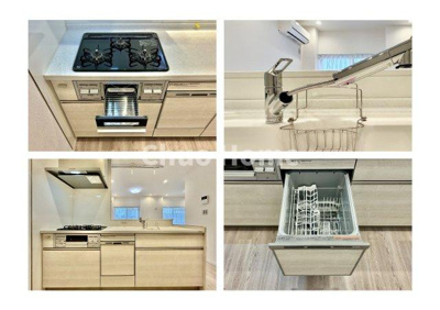 【キッチン】 | 北砂四丁目住宅 | 【システムキッチン】ワイドで収納豊富な使い勝手の良いカウンターキッチンには、食洗器や伸縮タイプのキッチン水栓、三ツ口コンロ・魚焼きグリルなどの便利な設備が標準完備されています。