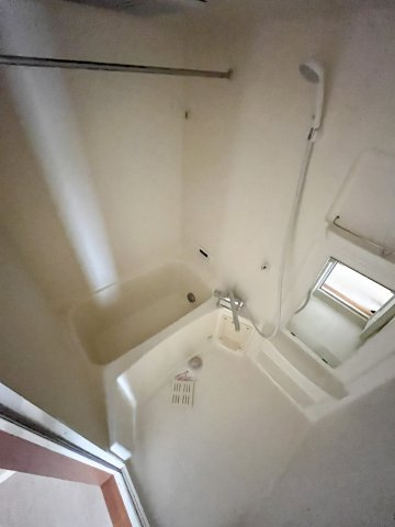 ライラックの浴室