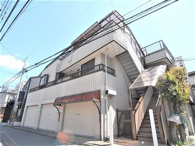 ニューハイツ伊勢山の外観