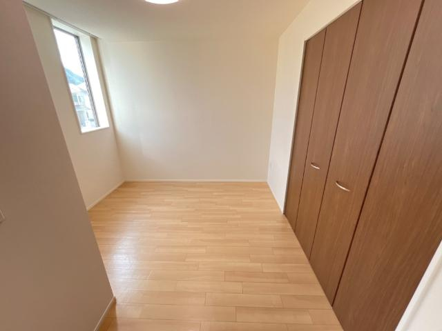 プリムール帆待川の内装|洋室