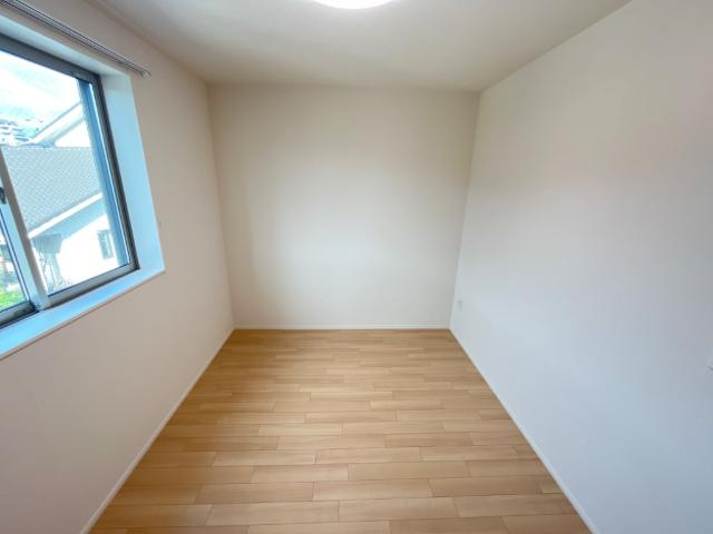 プリムール帆待川の内装|洋室