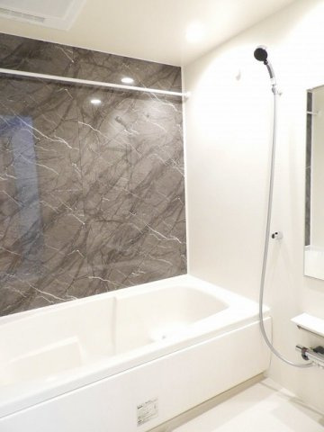 セイバリーⅡの浴室|落ち着いた空間のお風呂です