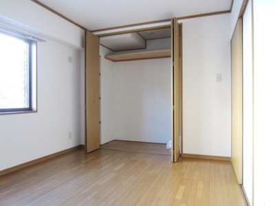 【寝室】 | レジデンス岸和田