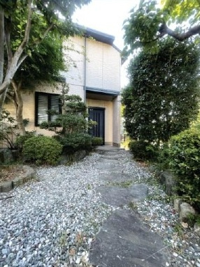 中古戸建　東松山市殿山町33-8の玄関