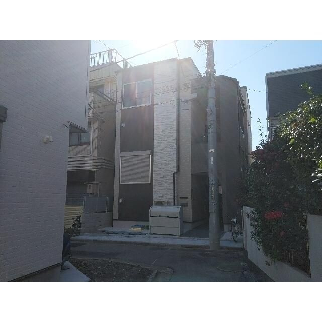 Ｃａｙｍａｎ　Ｔｅｒｒａｃｅ