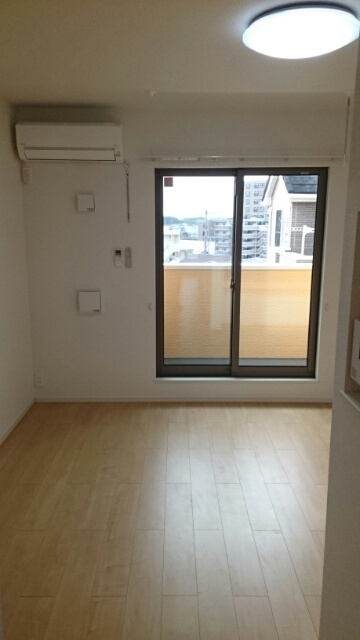 ハイネスの居間・リビング