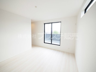 【洋室】 | 奈良市押熊町の新築一戸建 全５区画 | 現地写真（５号地２階洋室）