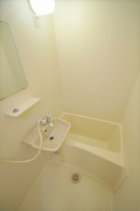 エレガンテ竹下の浴室