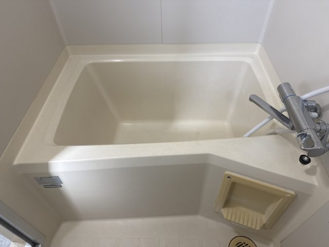 ハイツRIVER WESTの浴室