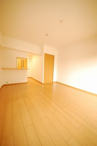 エルモソ　ピソの内装