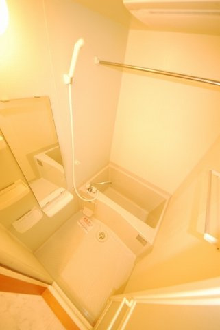 エルモソ　ピソの浴室