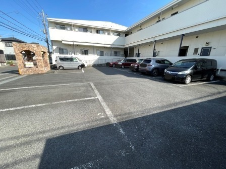 ゴッドマンションの駐車場