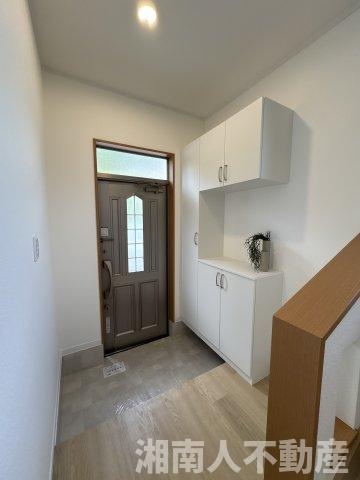 平塚市めぐみが丘２丁目　戸建の玄関|落ち着いた玄関です