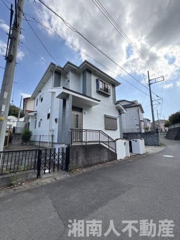 平塚市めぐみが丘２丁目　戸建の前面道路含む現地写真|前面道路含む現地写真です