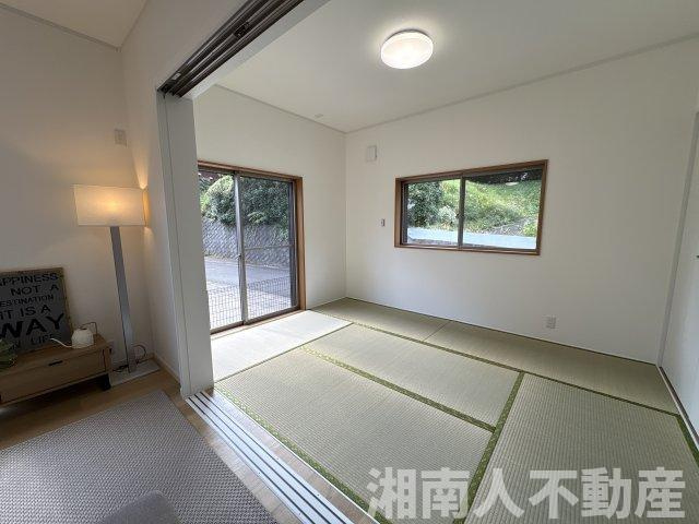 平塚市めぐみが丘２丁目　戸建の和室|柔らかい畳が心地よい和室