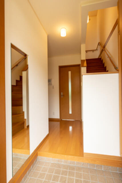 川崎市麻生区百合丘２丁目のテラスの玄関