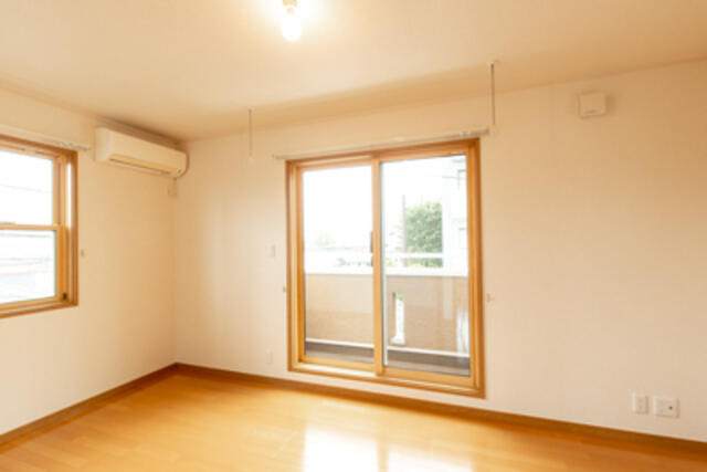 川崎市麻生区百合丘２丁目のテラスの洋室