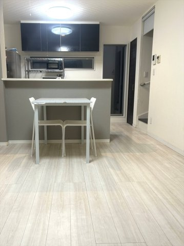 【独立洗面台】 | 富士見市水谷東3丁目　中古一戸建住宅　(志木本店) | ハイバックタイプの洗面台は水栓が上部にあるので水栓の根元に水が溜まることがなく、清潔さを保てます。