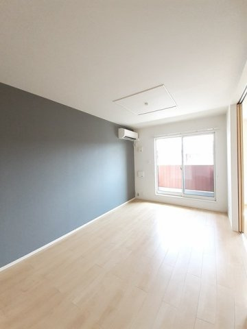 ルシール　名東Ａの居間・リビング|使いやすい居間です