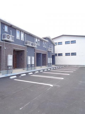 アイ・スマイル南庄町Ⅰの駐車場|駐車場があるので、車を買う予定の方も安心です