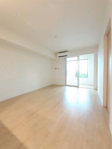 ル・エトワールの居間・リビング|こちらのリビングで趣味の時間をお楽しみください