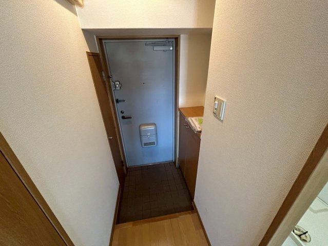 KHKコート板宿の玄関