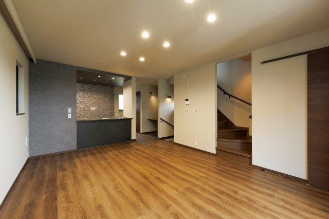 【居間・リビング】の画像