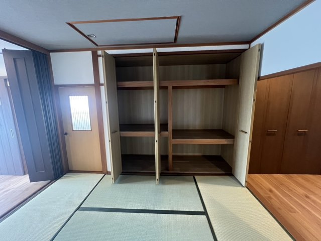 門真市岸和田3丁目中古戸建　の収納|収納のためのスペースです