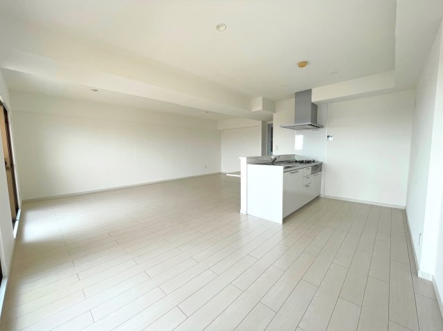 【居間・リビング】 | ラウムズ富洲原 | ＬＤＫ